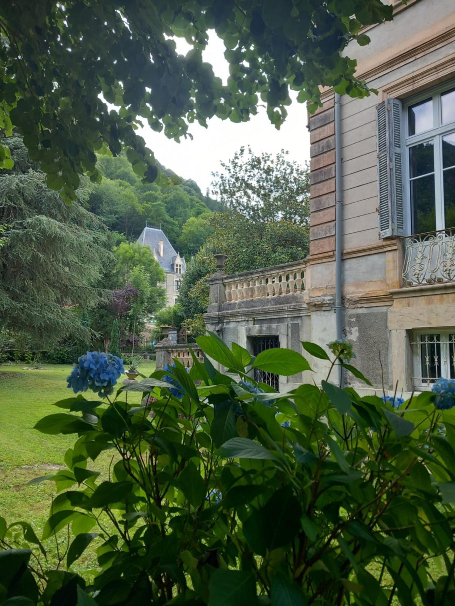 Villa Du Lys Bagneres-de-Luchon Екстер'єр фото
