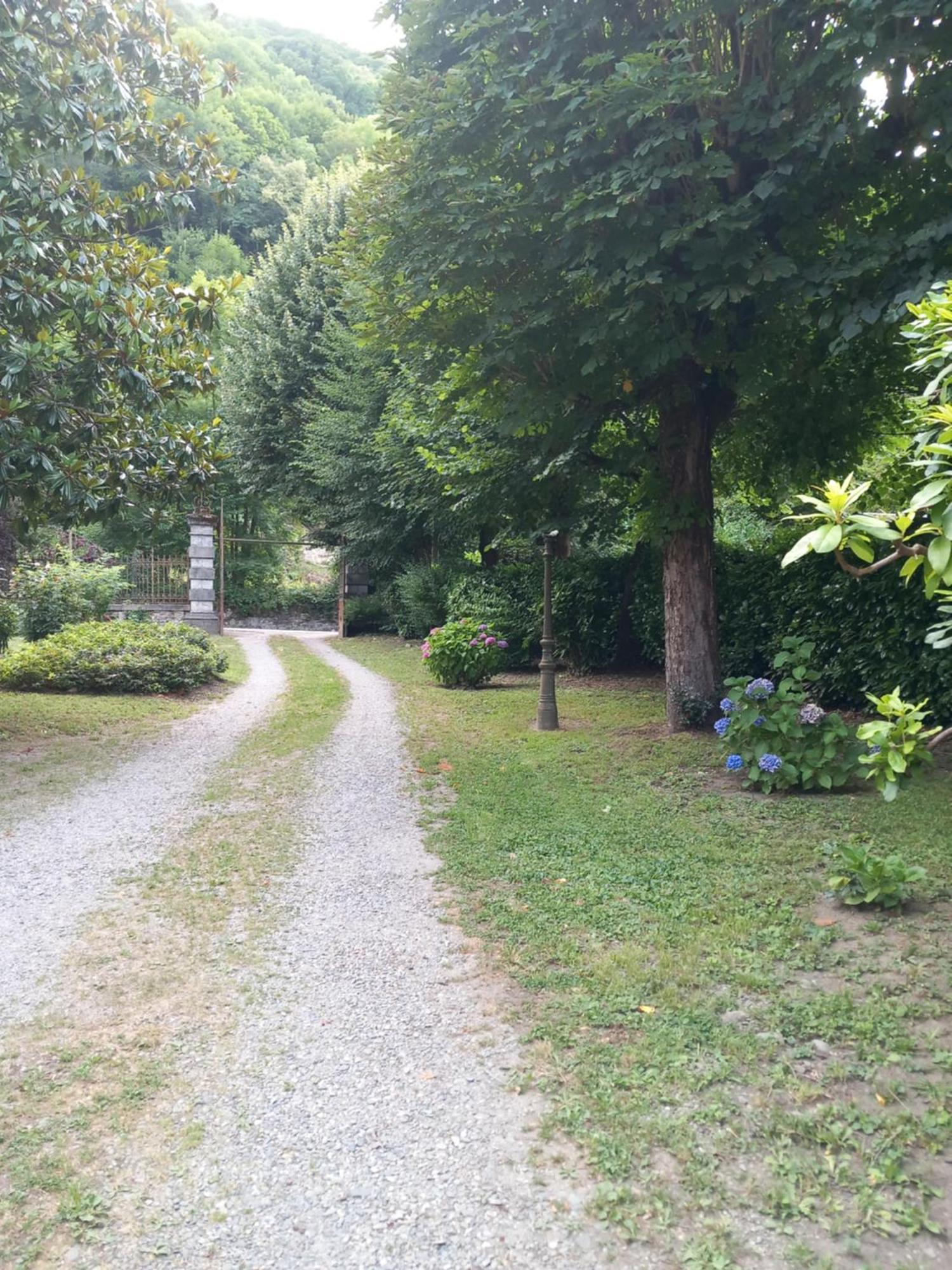 Villa Du Lys Bagneres-de-Luchon Екстер'єр фото