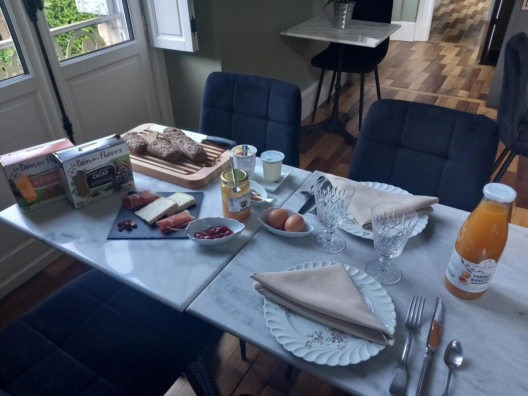 Villa Du Lys Bagneres-de-Luchon Екстер'єр фото